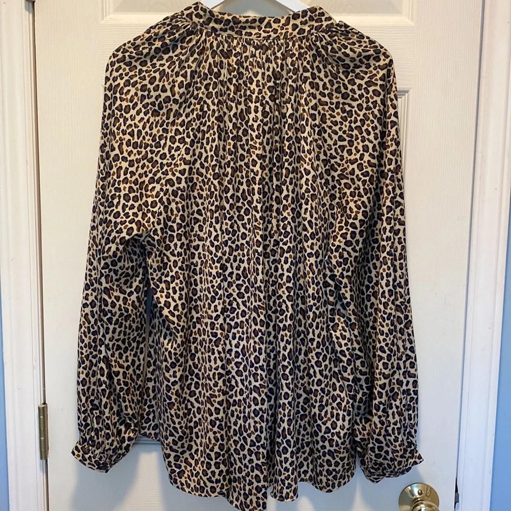Crown & Ivy Tie Neck Peasant Top